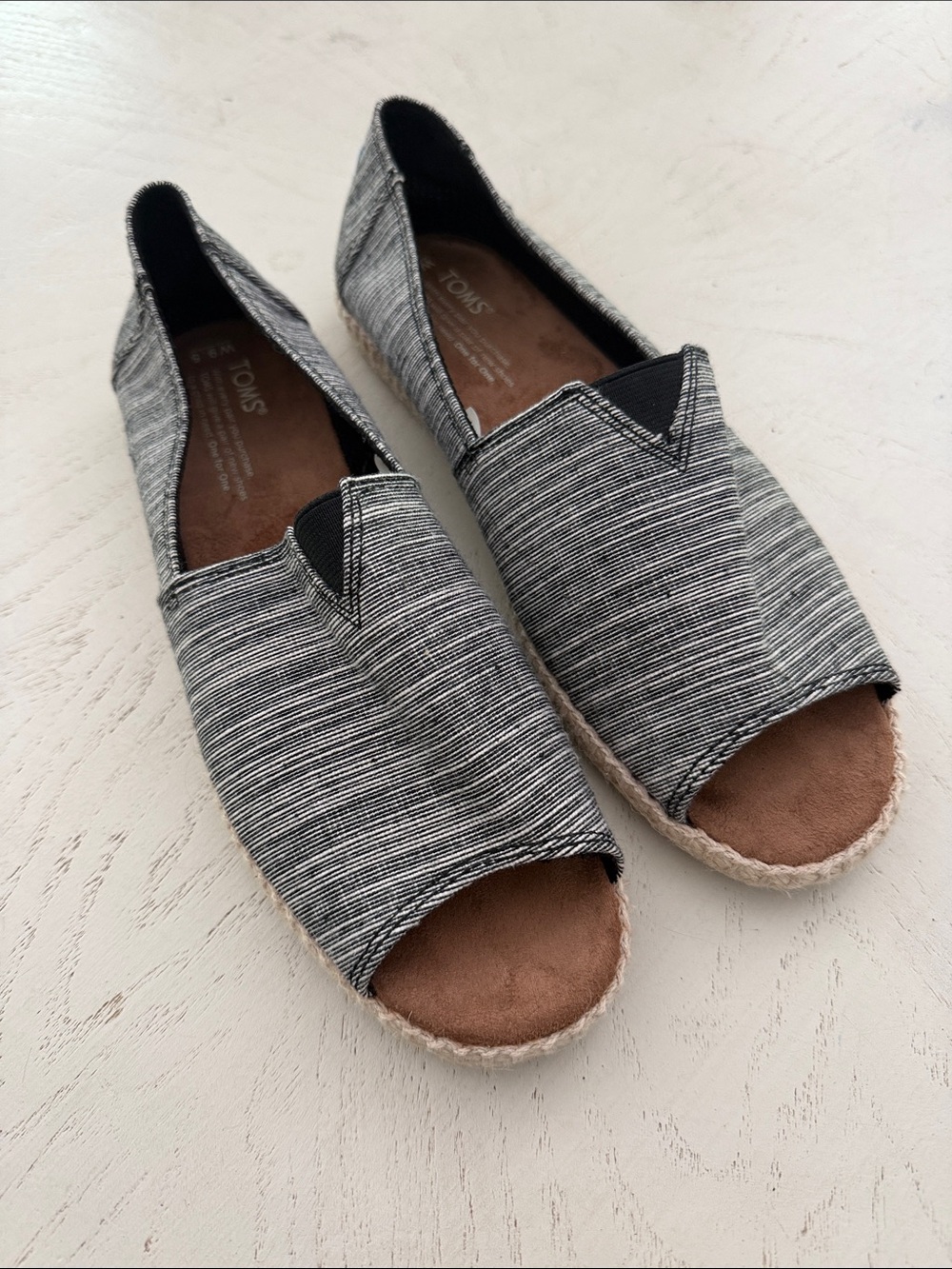 Toms Open-Toe Slip-On Alpargata Espadrilles in Black & White Stripe Sz 9.5